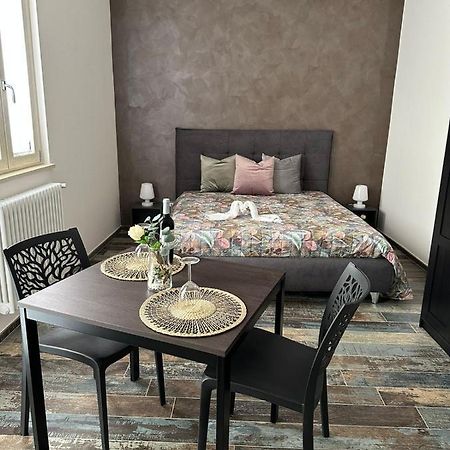 Home J&J Барі Екстер'єр фото